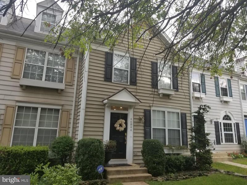 46844 Lacroys Point Ter, Sterling, VA 20165