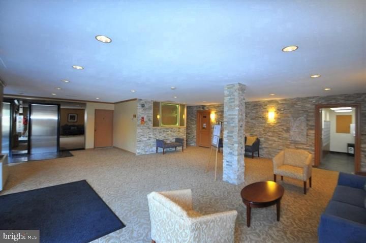 1830 Columbia PIKE #601, Arlington, VA 22204