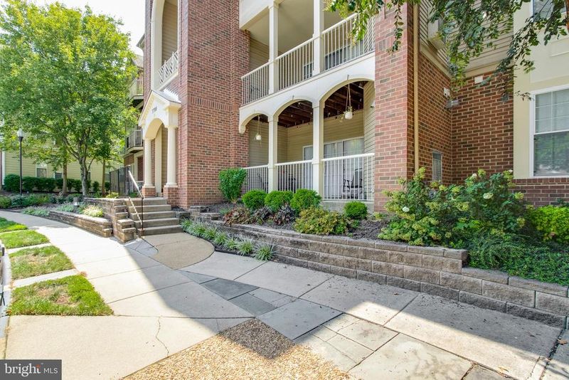7708 Haynes Point Way #N, Alexandria, VA 22315