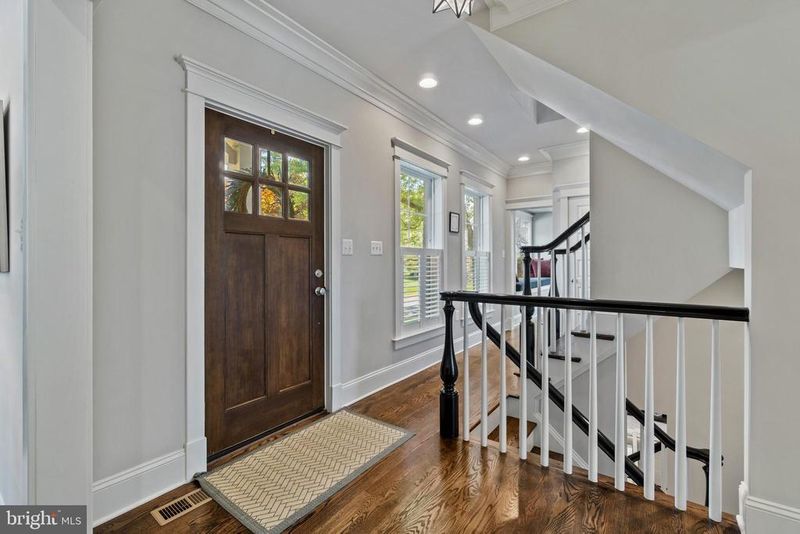 3012 N Rochester St, Arlington, VA 22213