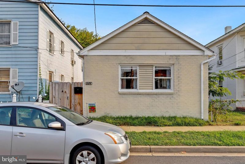 317 4th Ave, Quantico, VA 22134