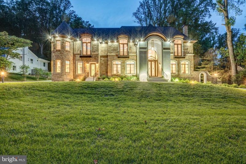 1048 Rector Ln, Mclean, VA 22102
