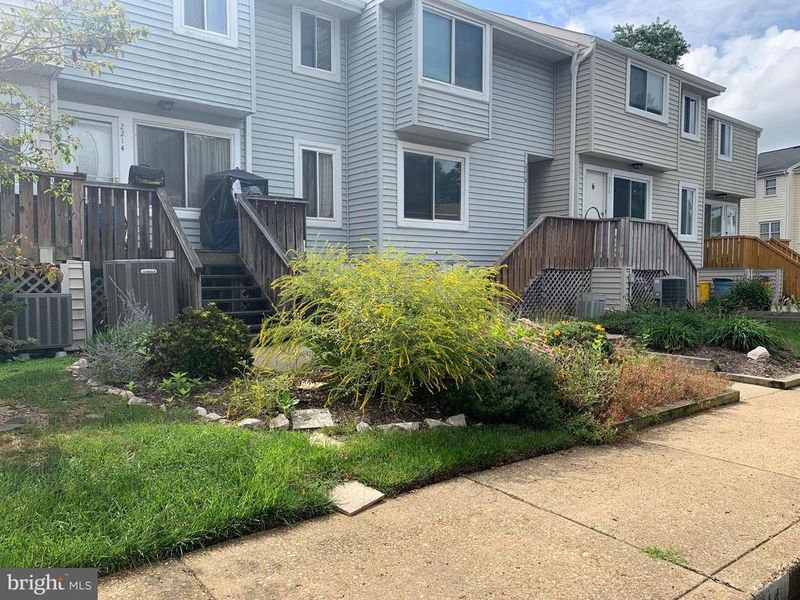 2216 Notely Ln #111, Crofton, MD 21114