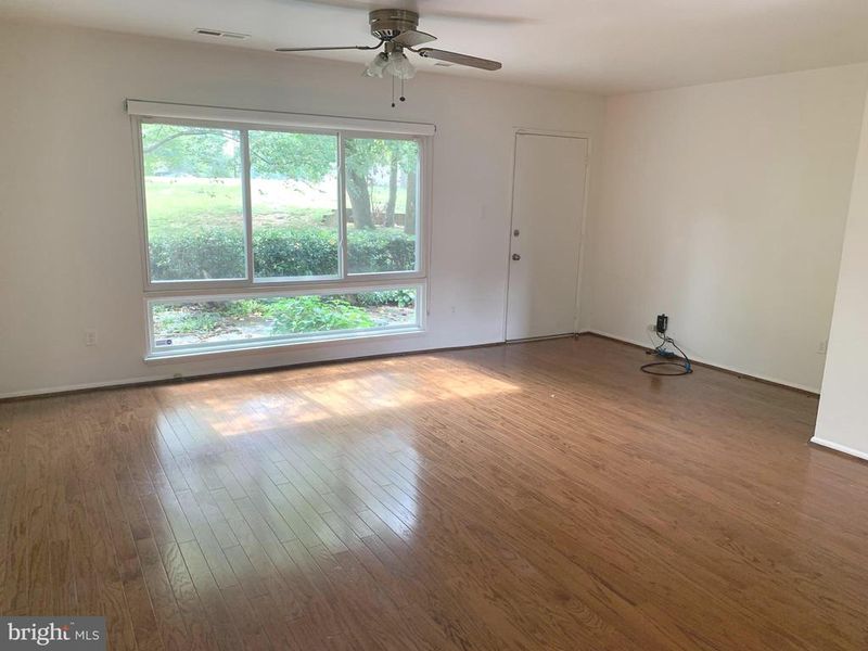 2216 Notely Ln #111, Crofton, MD 21114