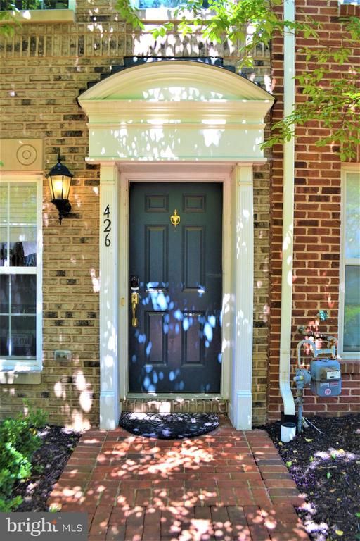 426 N Thomas St, Arlington, VA 22203