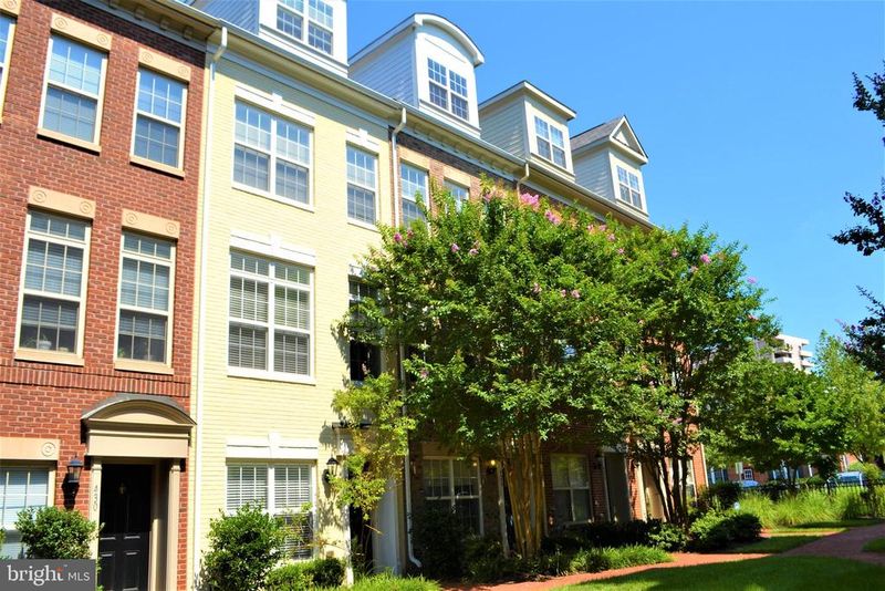 426 N Thomas St, Arlington, VA 22203