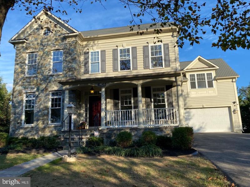 17819 Auburn Village Dr, Sandy Spring, MD 20860