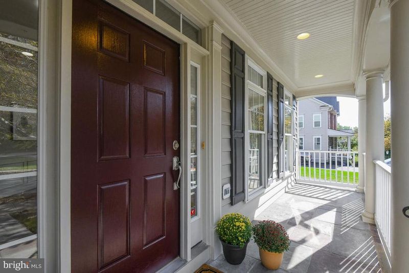 17819 Auburn Village Dr, Sandy Spring, MD 20860