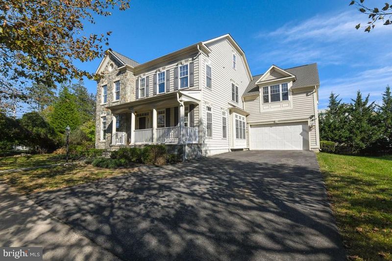 17819 Auburn Village Dr, Sandy Spring, MD 20860