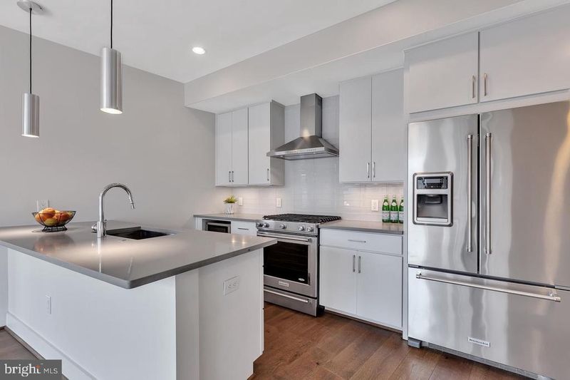 2337 Champlain St NW #PH406, Washington, DC 20009