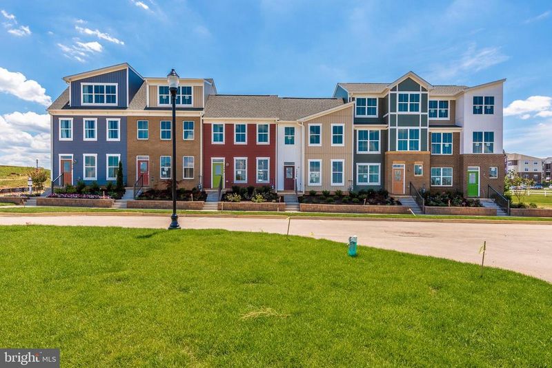 400 Gillespie Dr, Frederick, MD 21702