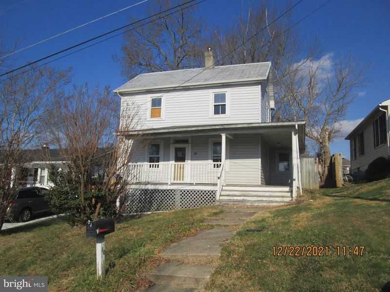 10 W H St, Brunswick, MD 21716