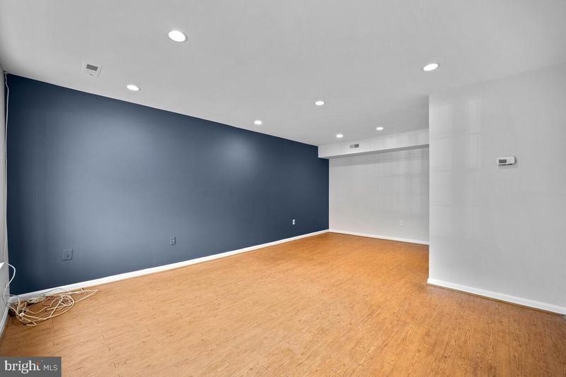 10129 Green Holly Ter, Silver Spring, MD 20902