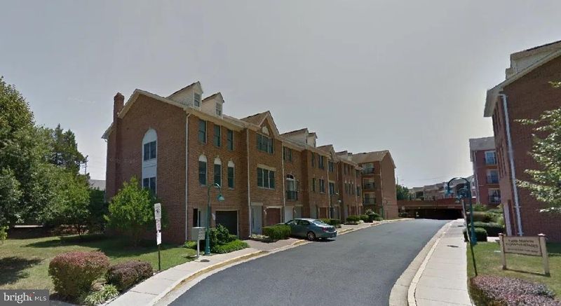 6912 Little Falls Rd #6912, Arlington, VA 22213