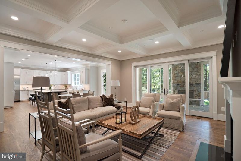 7815 Aberdeen Rd, Bethesda, MD 20814