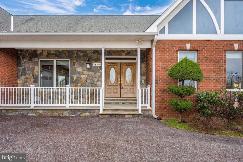 18570 Brooke Rd, Sandy Spring, MD 20860