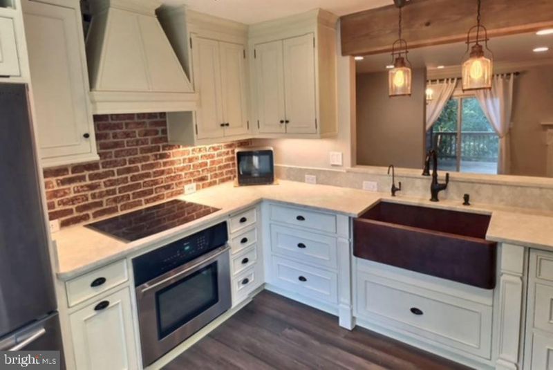 1759 Redgate Farms Ct, Rockville, MD 20850