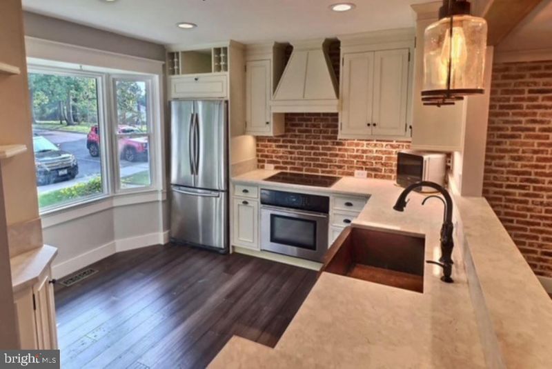 1759 Redgate Farms Ct, Rockville, MD 20850
