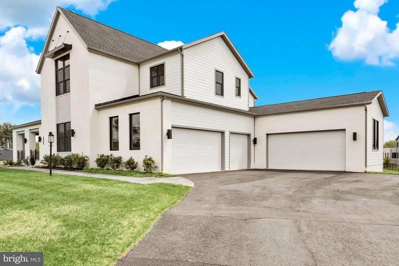 1361 Tate Modern Ln, Great Falls, VA 22066