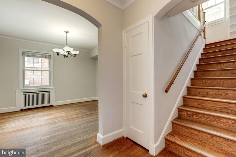 4933 47th St NW, Washington, DC 20016