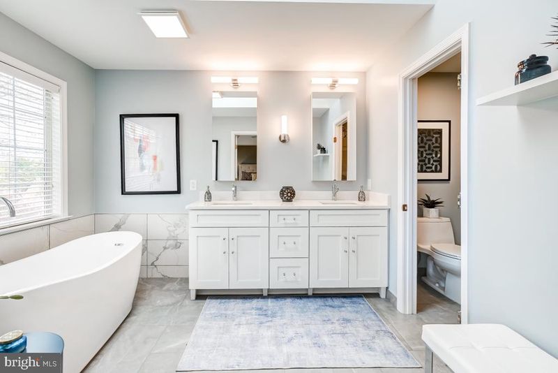 20875 Trinity Sq, Potomac Falls, VA 20165