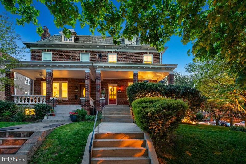 4226 37th St NW, Washington, DC 20008