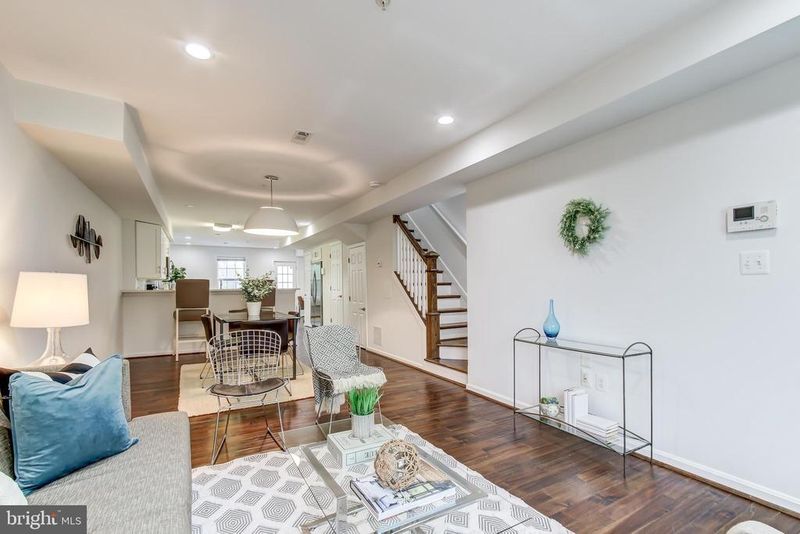 2013 E St NE #4, Washington, DC 20002