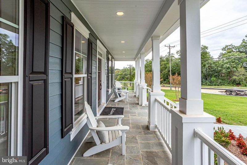 8600 Hillside Pl, Fairfax, VA 22031
