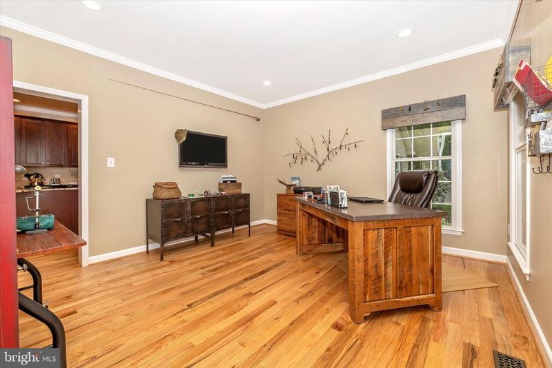 3370 Basford Rd, Frederick, MD 21703