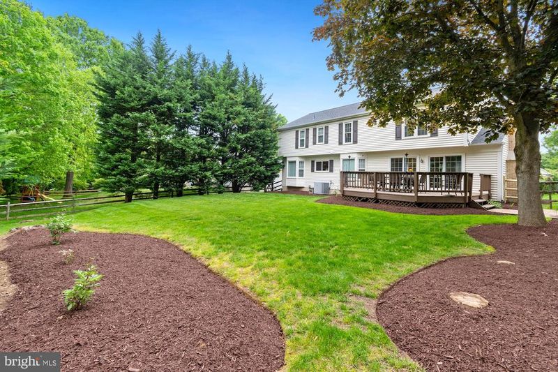 10 Lloydminster Ct, North Potomac, MD 20878