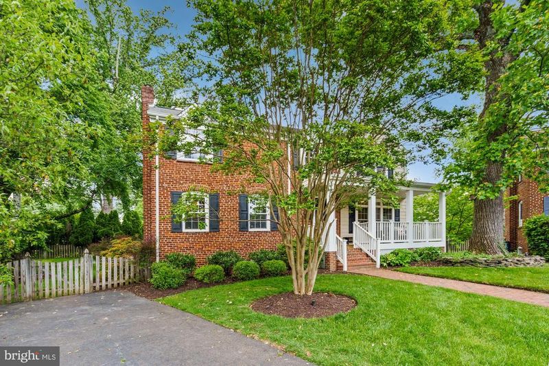 5055 26th Rd N, Arlington, VA 22207