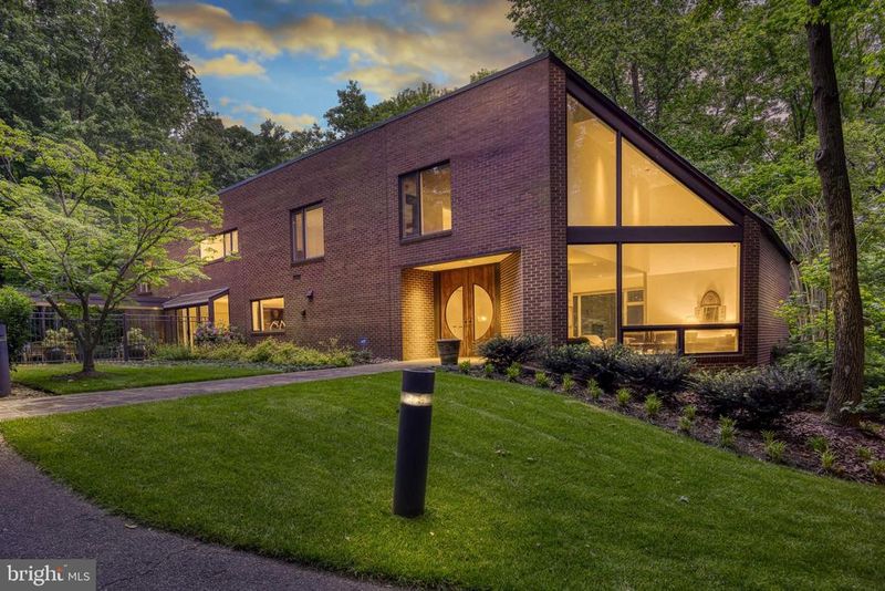 820 Rapidan Ct, Alexandria, VA 22304