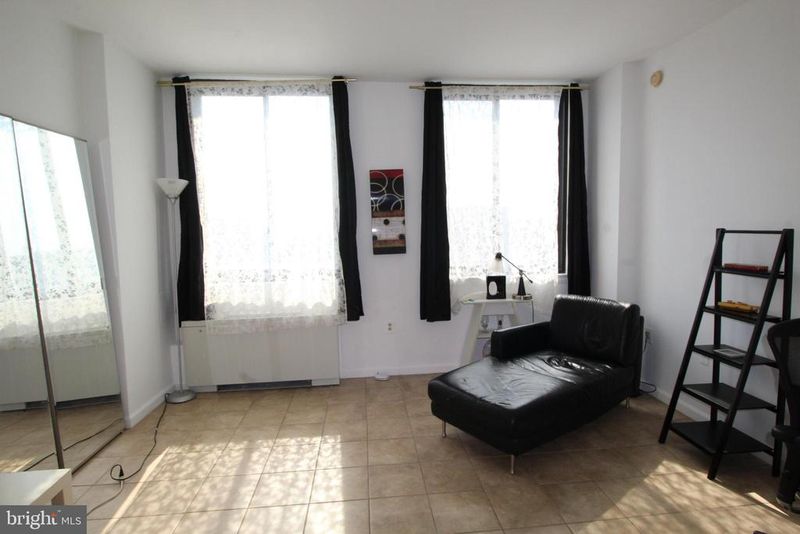 801 N Pitt St N #610, Alexandria, VA 22314