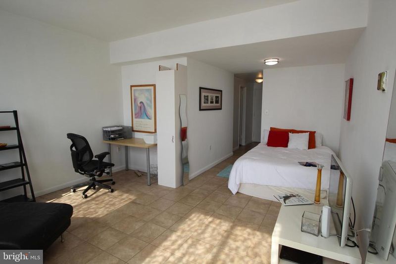 801 N Pitt St N #610, Alexandria, VA 22314