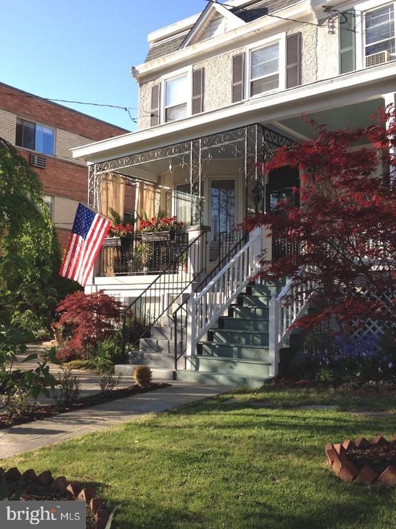 4459 Macarthur Blvd NW #LL, Washington, DC 20007