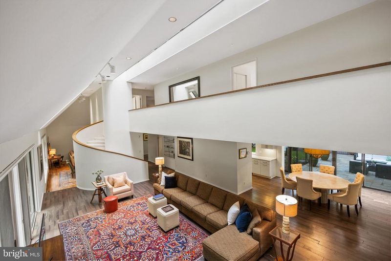 820 Rapidan Ct, Alexandria, VA 22304