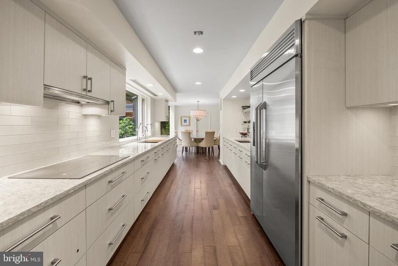 820 Rapidan Ct, Alexandria, VA 22304