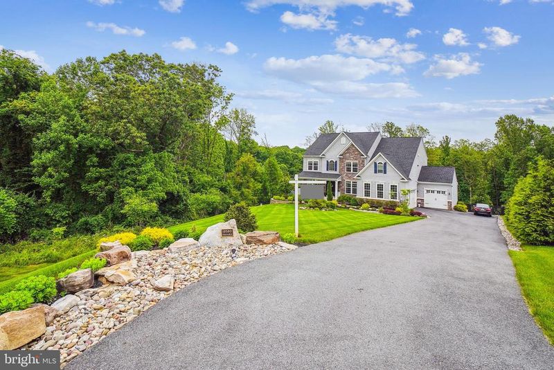 18380 Chelsea Knolls Dr, Mount Airy, MD 21771