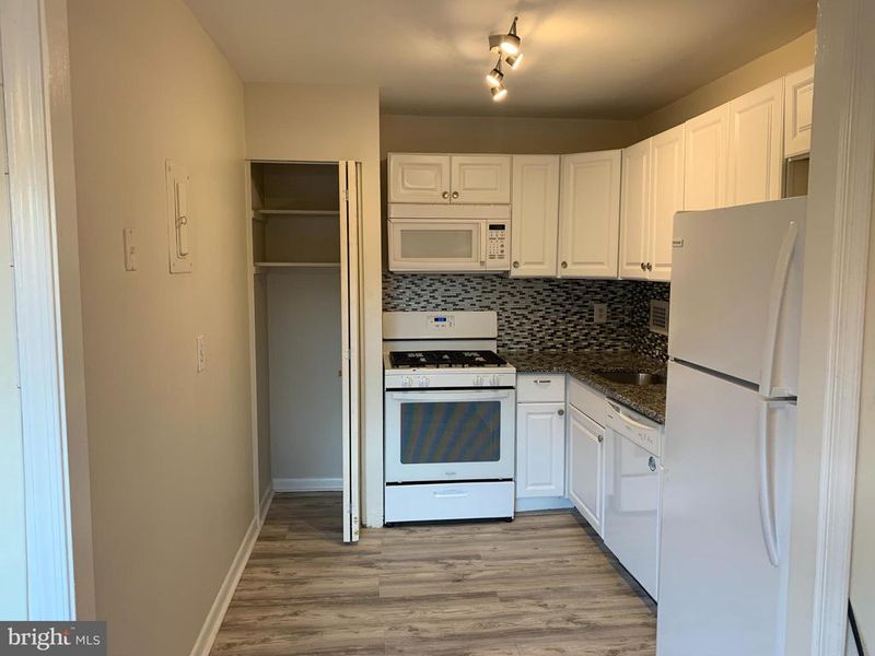6141 Leesburg PIKE #603, Falls Church, VA 22041