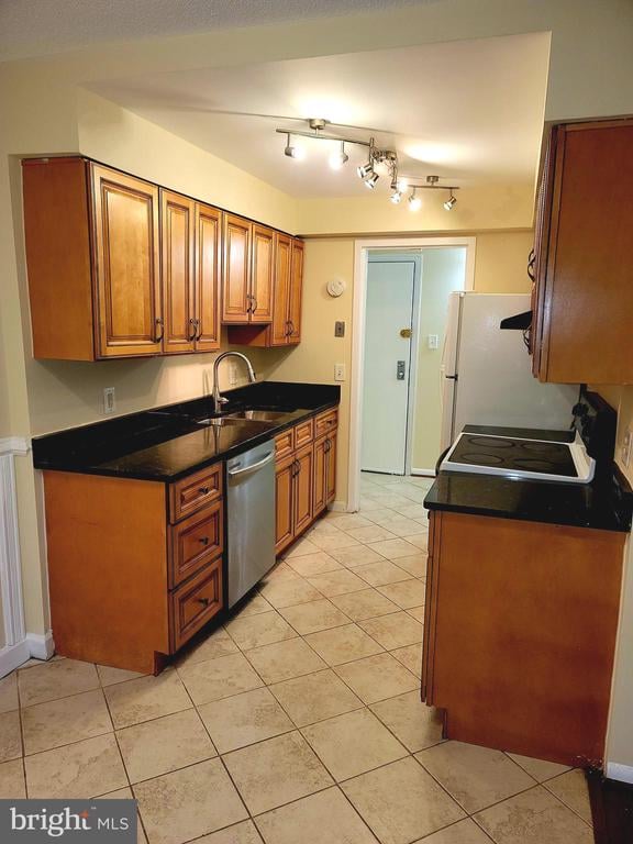 2226 Castle Rock Sq #1B, Reston, VA 20191