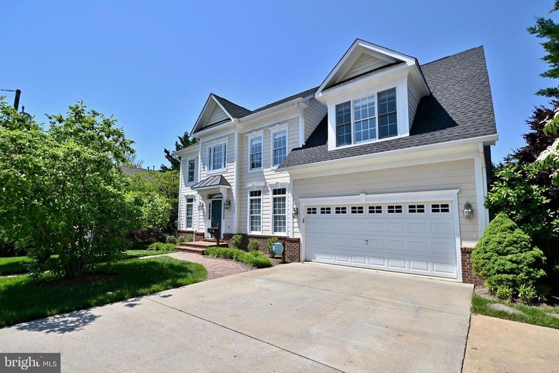 3008 N Westmoreland St, Arlington, VA 22213