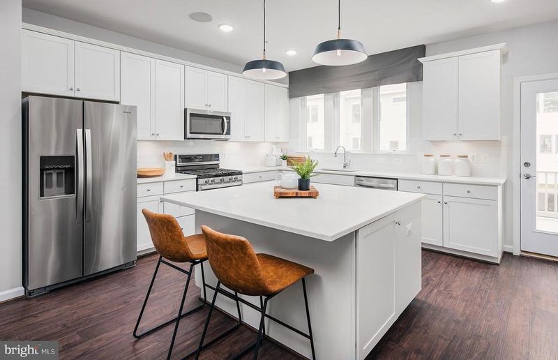 404 Plane Tree Ln, Laurel, MD 20724