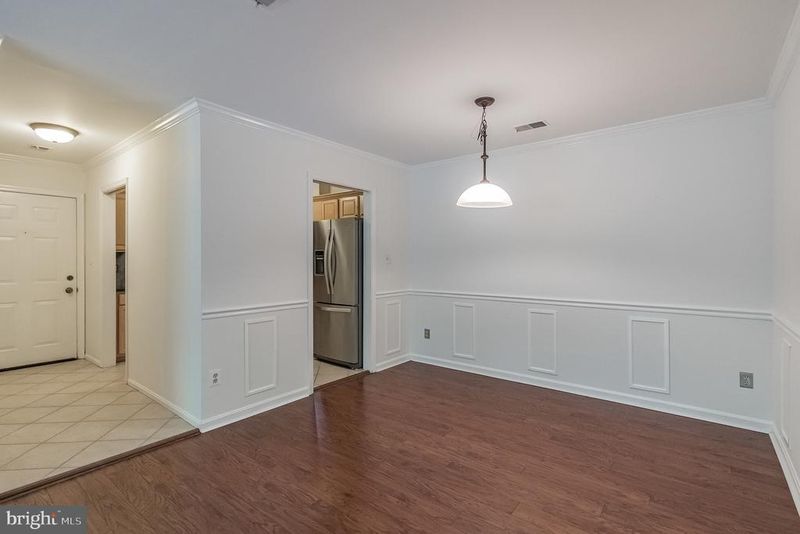 2811 Lee Oaks Ct #304, Falls Church, VA 22046