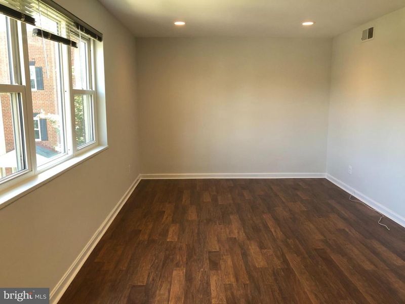 3049 Patrick Henry Dr #201, Falls Church, VA 22044