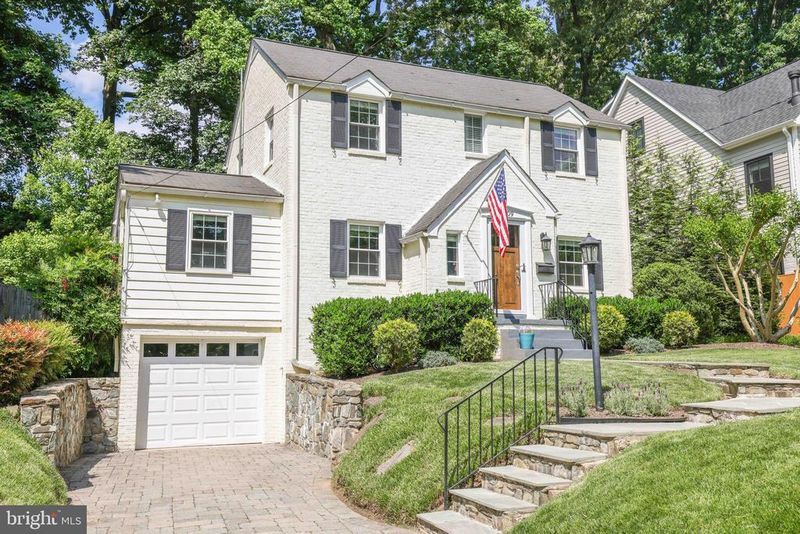 4009 24th Rd N, Arlington, VA 22207
