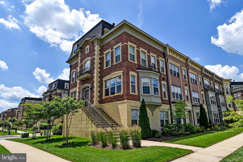 810 Fair Winds Way, National Harbor, MD 20745