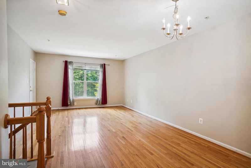 11313 King George Dr #7, Silver Spring, MD 20902