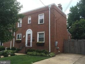 305 E Braddock Rd E, Alexandria, VA 22301