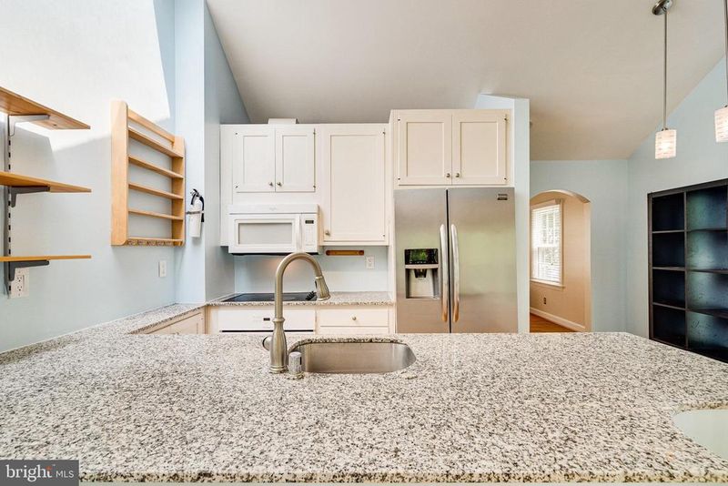 3520 14th St N, Arlington, VA 22201