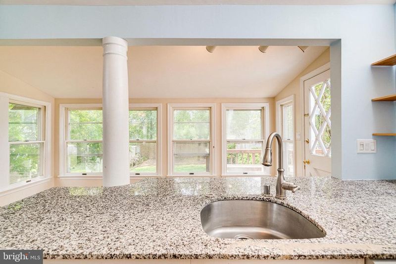 3520 14th St N, Arlington, VA 22201